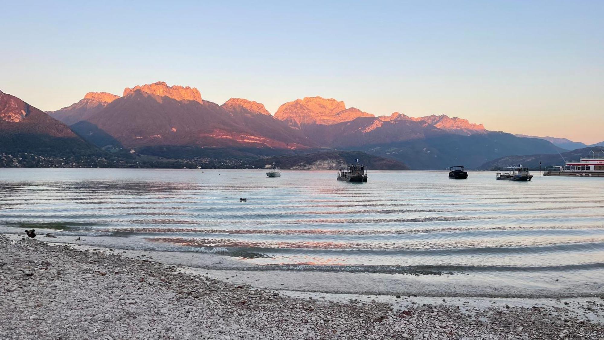 Le Chalet De La Plage Sévrier エクステリア 写真